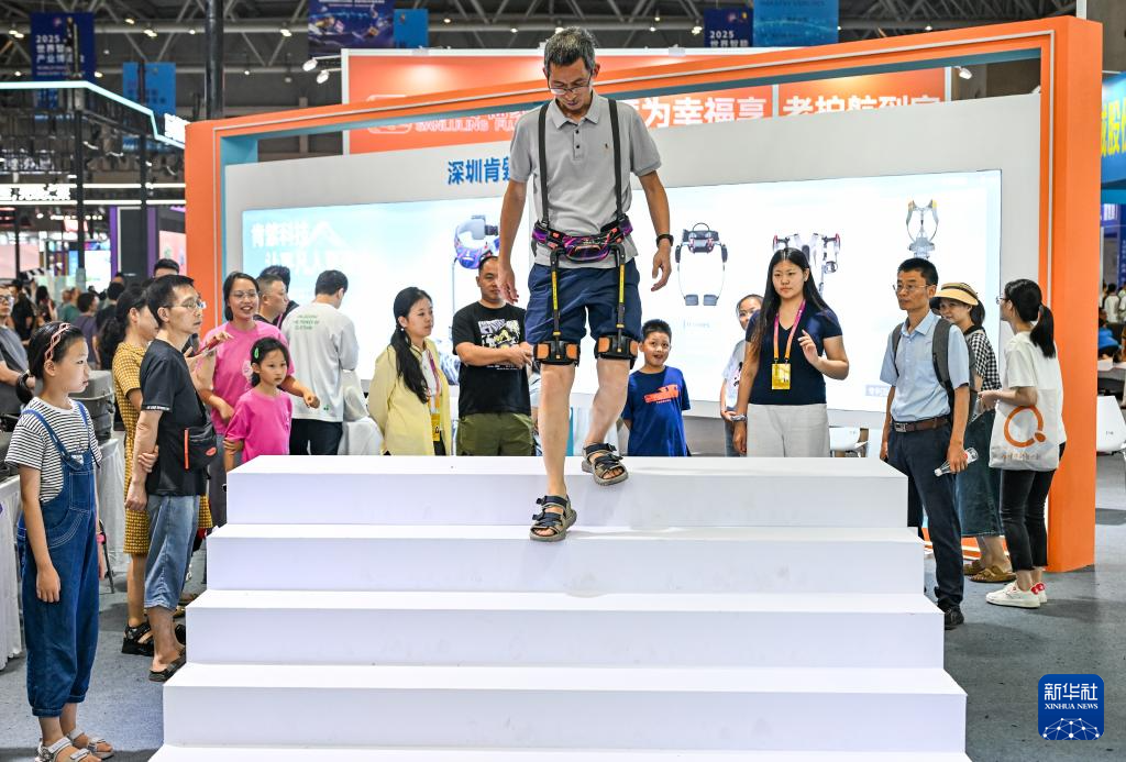 “乐享塞上·颐养宁夏”——2025宁夏养老服务业博览会在银川开幕